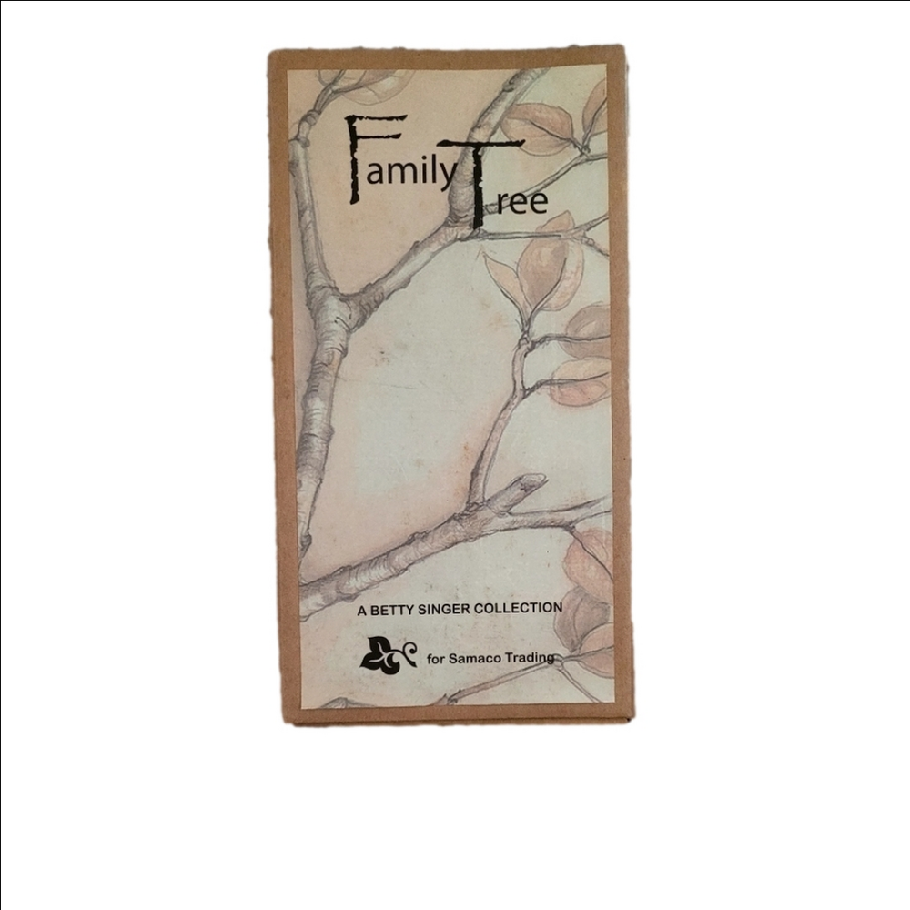 ⭐️NWT FAMILY TREE CANDLE